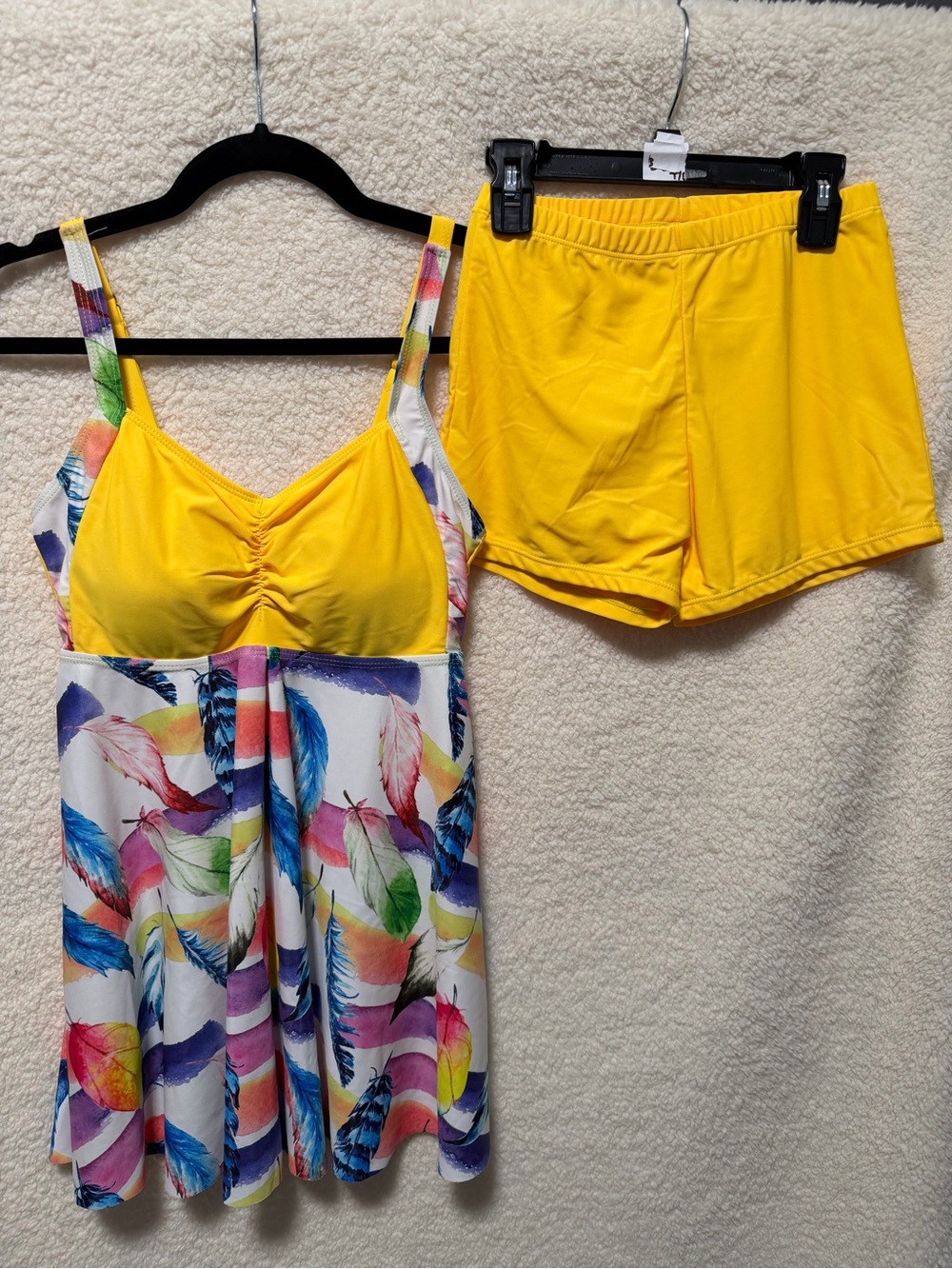 Women’s Swim Set Yellow Feather-Print Tankini Top Shorts Size Small NWT NEW